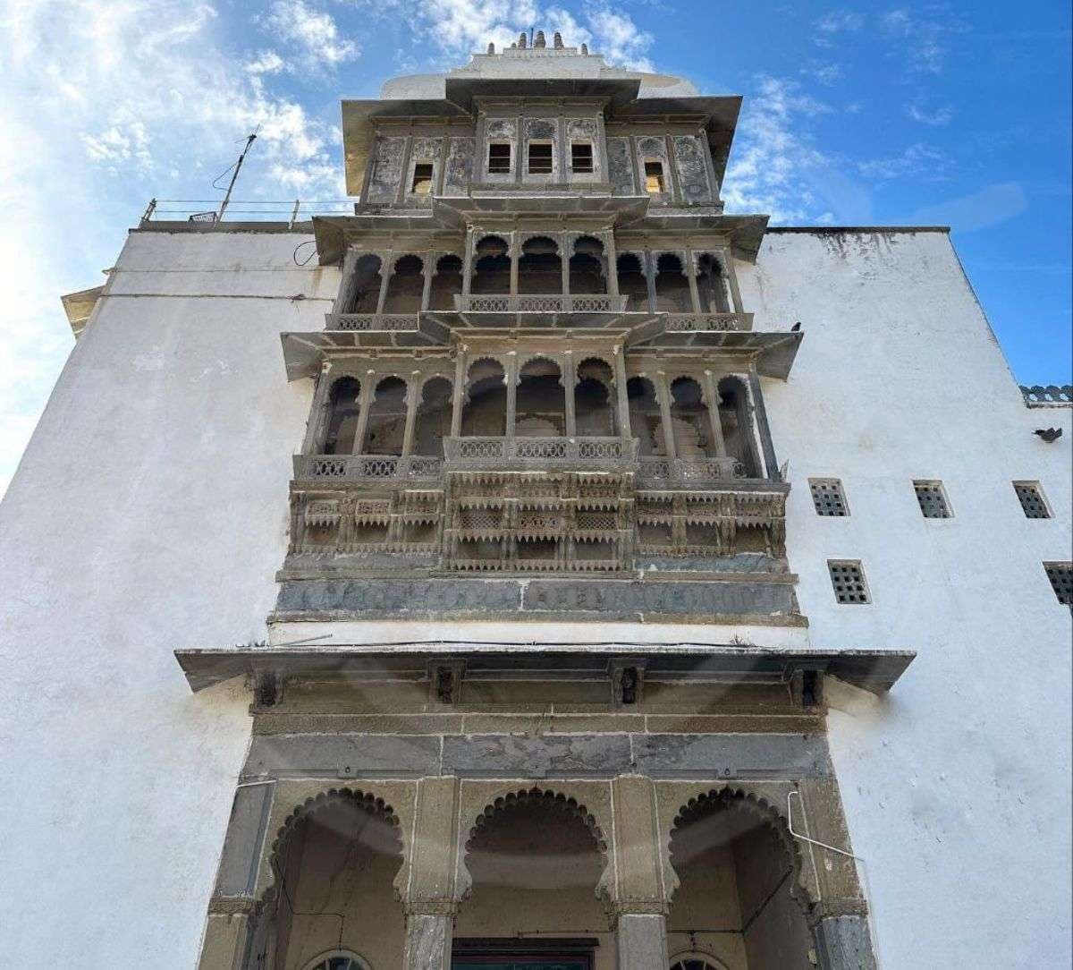 sajjangarh_fort.jpg