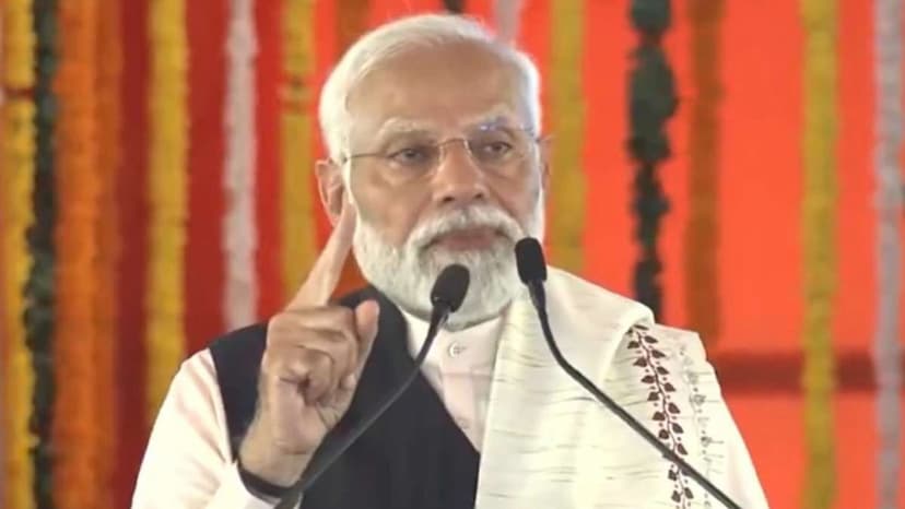  PM Modi said criminals themselves decide when to be arrested in bengal