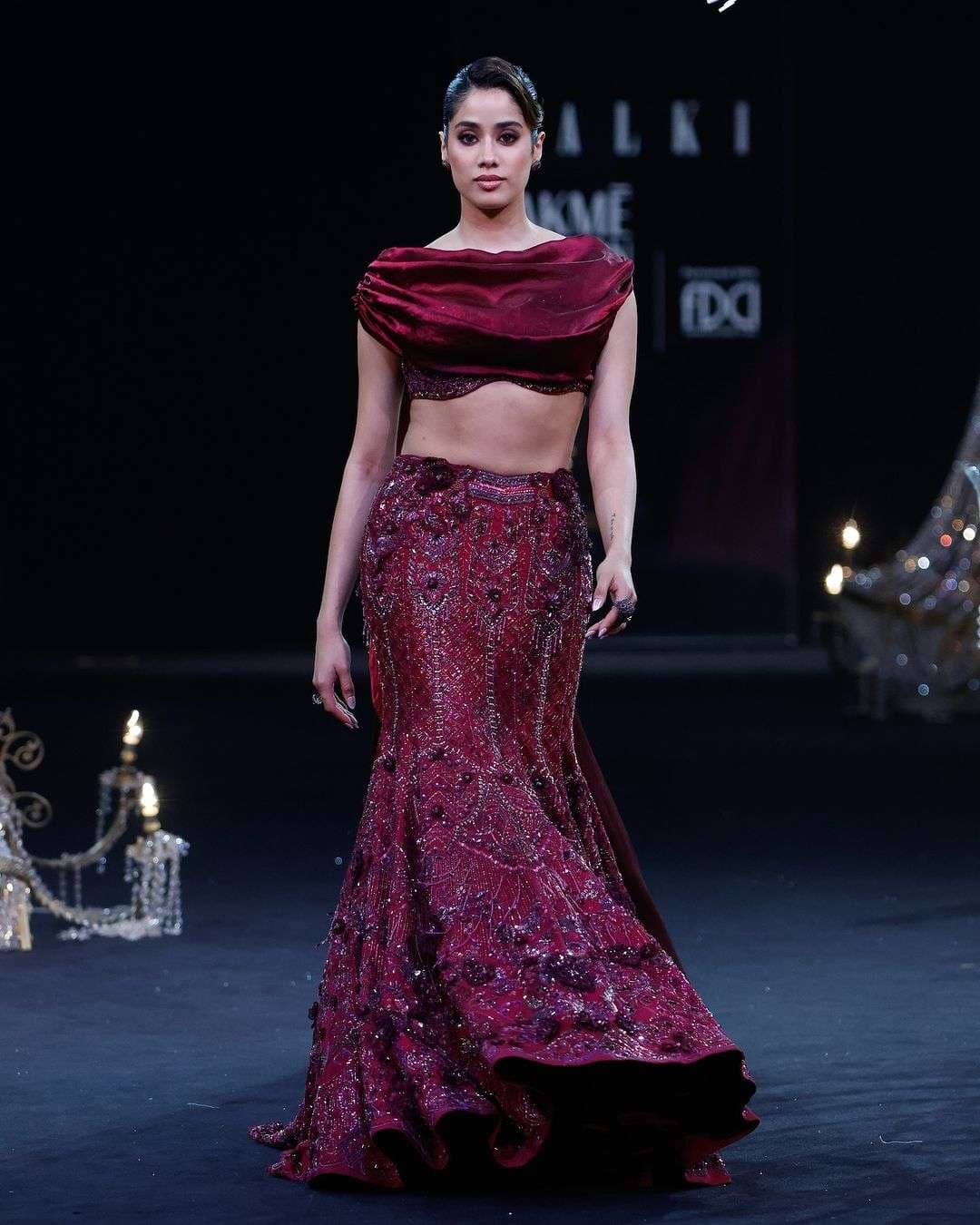 jhanvi_kapoor_lakme fashion week