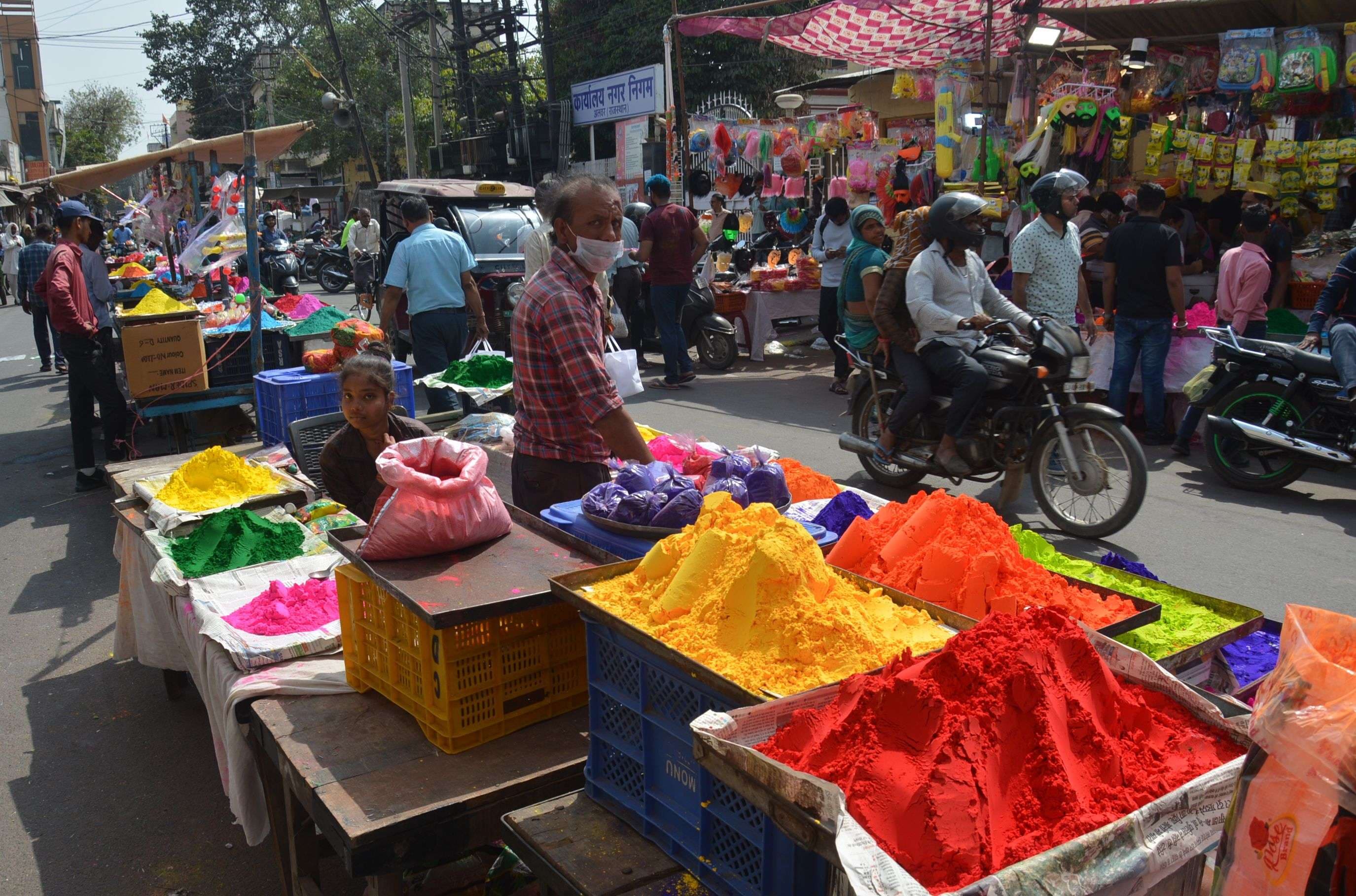 purchasing in holi market of alwar