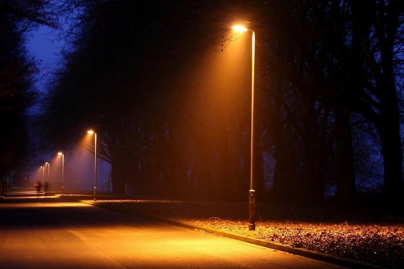 street-light-at-night.jpg