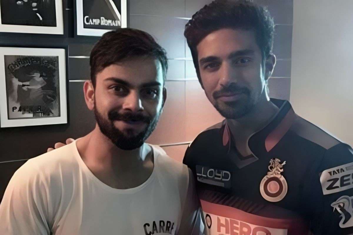 actor_saqib_saleem_pic_with_virat_kohli_.jpg