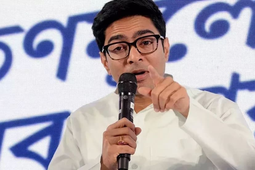  Mamta's nephew Abhishek Banerjee claims, helicopter raided; Trinamool attacker