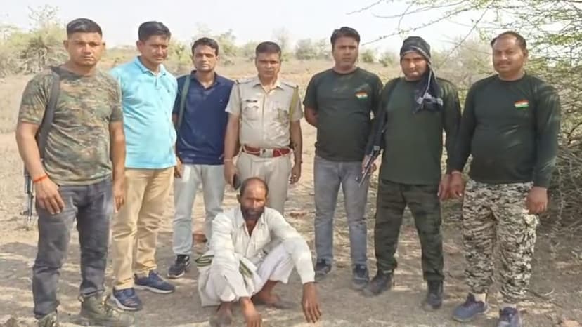 10 हजार का इनामी बदमाश चंदीलपुरा के जंगल से गिरफ्तार Criminal carrying reward of Rs 10,000 arrested from Chandilpura forest