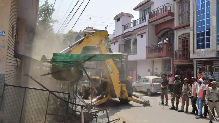 Bulldozer roaring in Moradabad UP