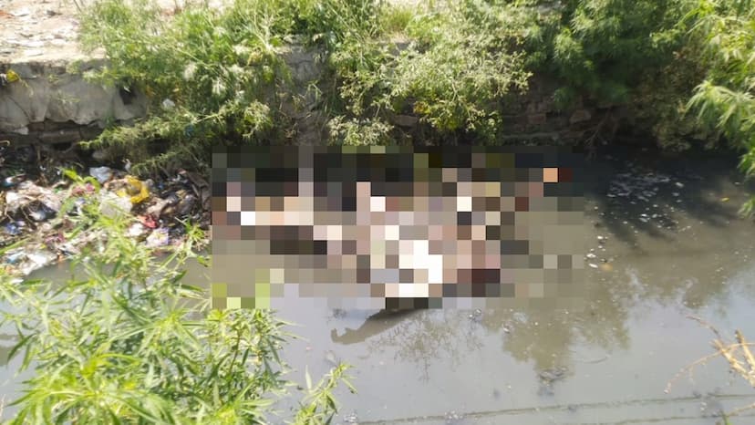 Dead body of youth found in drain in Bijnor