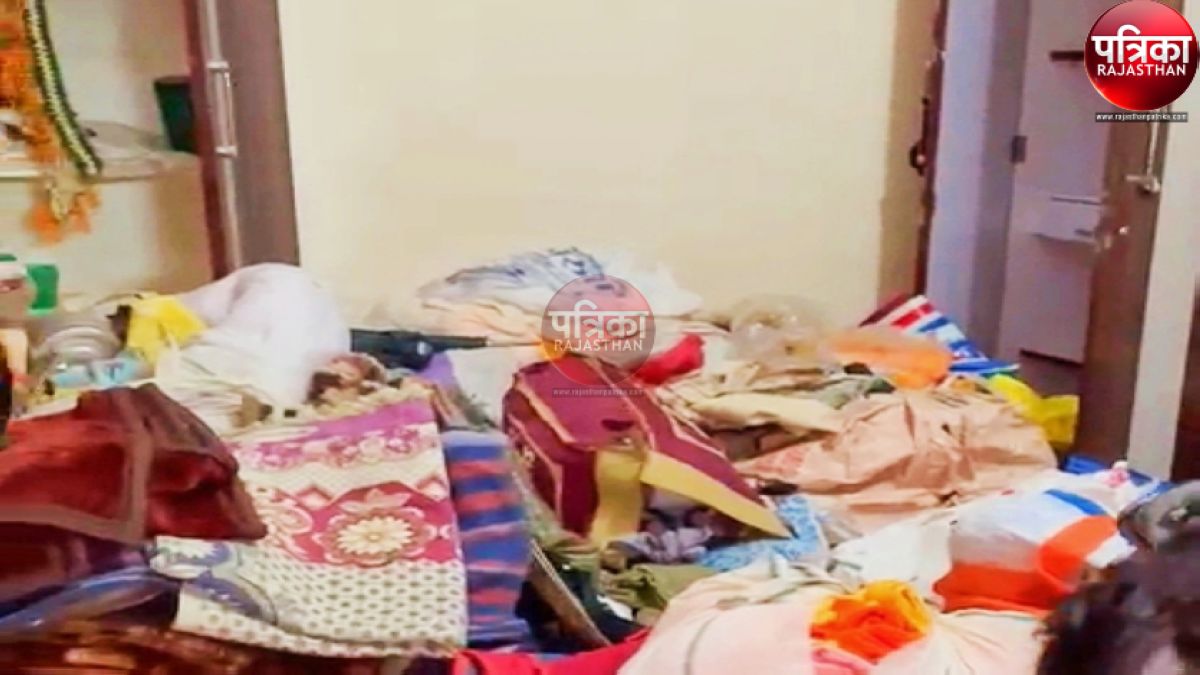Watch Video : पोते की शादी में बैंगलोर गए दंपती, पीछे से चोरों ने घर में किए हाथ साफ