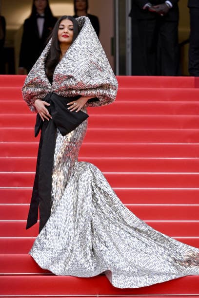 aishwarya rai bachchan red carpet Iconic Look 2023