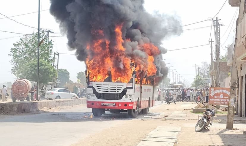A farmer riding a bicycle was crushed by a public transport bus near Hanumangarh, angry villagers set the bus on fire in front of the administration and police