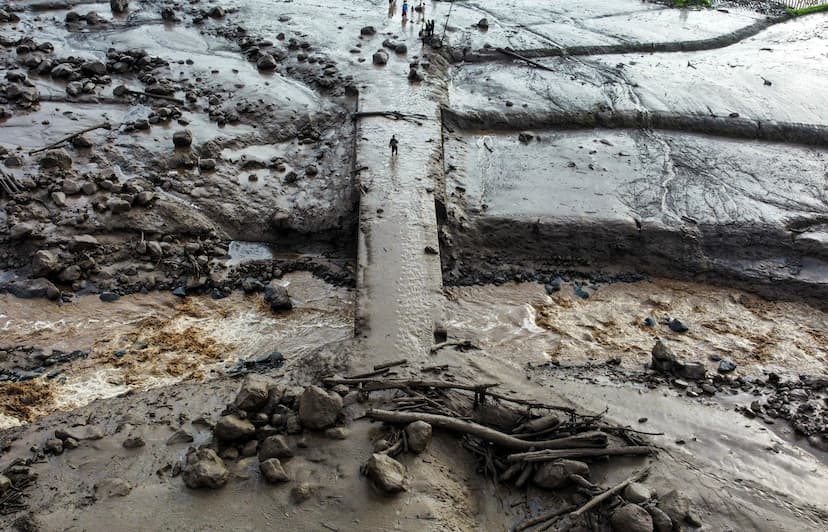 Indonesia cold lava flash floods causes destruction