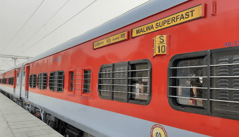 Malwa Express Pantry Staff Injured 3 Passengers