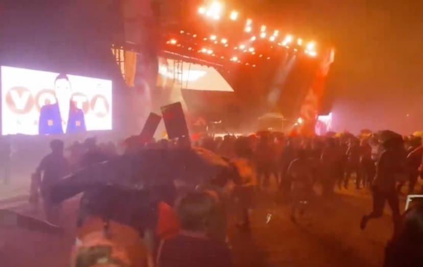 Stage collapsed in Mexico