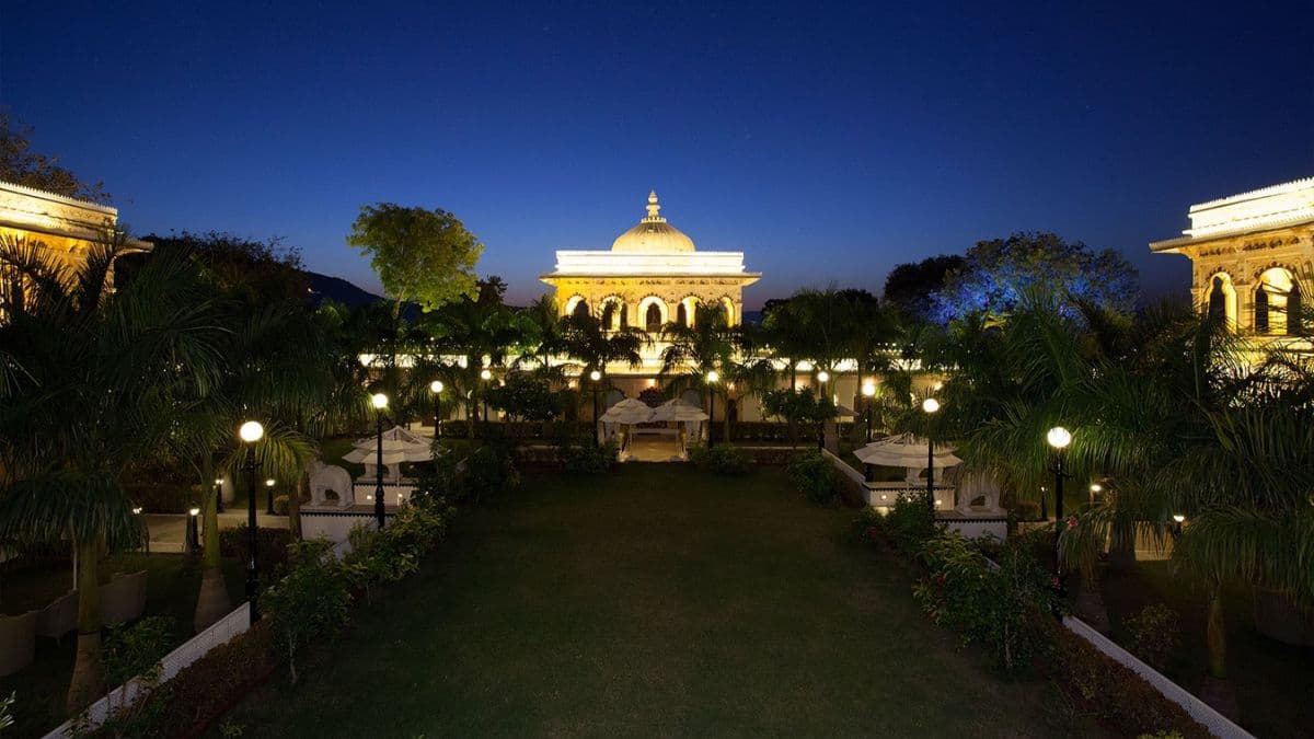 Best Place to Visit in Udaipur Jagmandir Island Palace