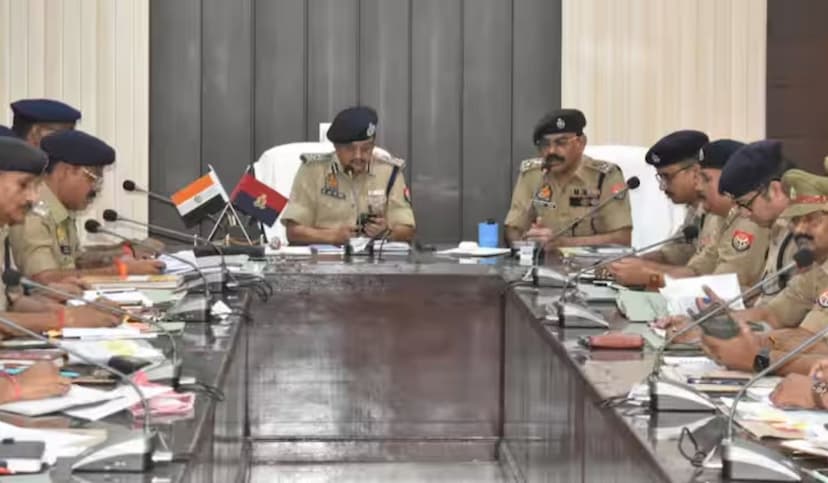 DIG Varanasi Range Action: पुलिस विभाग में दौड़ी तबादला एक्सप्रेस, गाजीपुर में 78 सब इंस्पेक्टरों का दूसरे जिलों में ट्रांसफर
