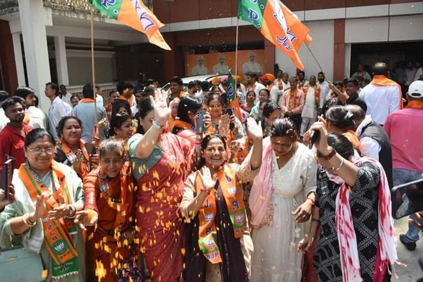 Narendra Modi will become Prime Minister for 3rd time celebration UP BJP office