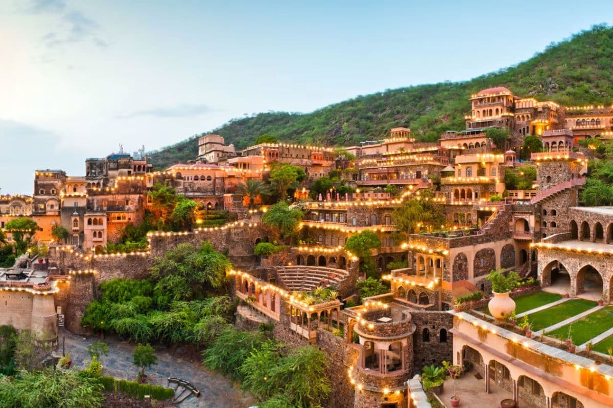 Neemrana Palace 