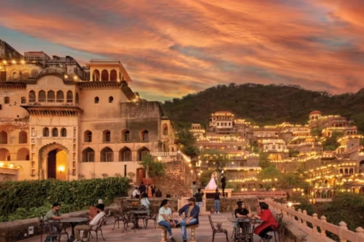 Neemrana Palace