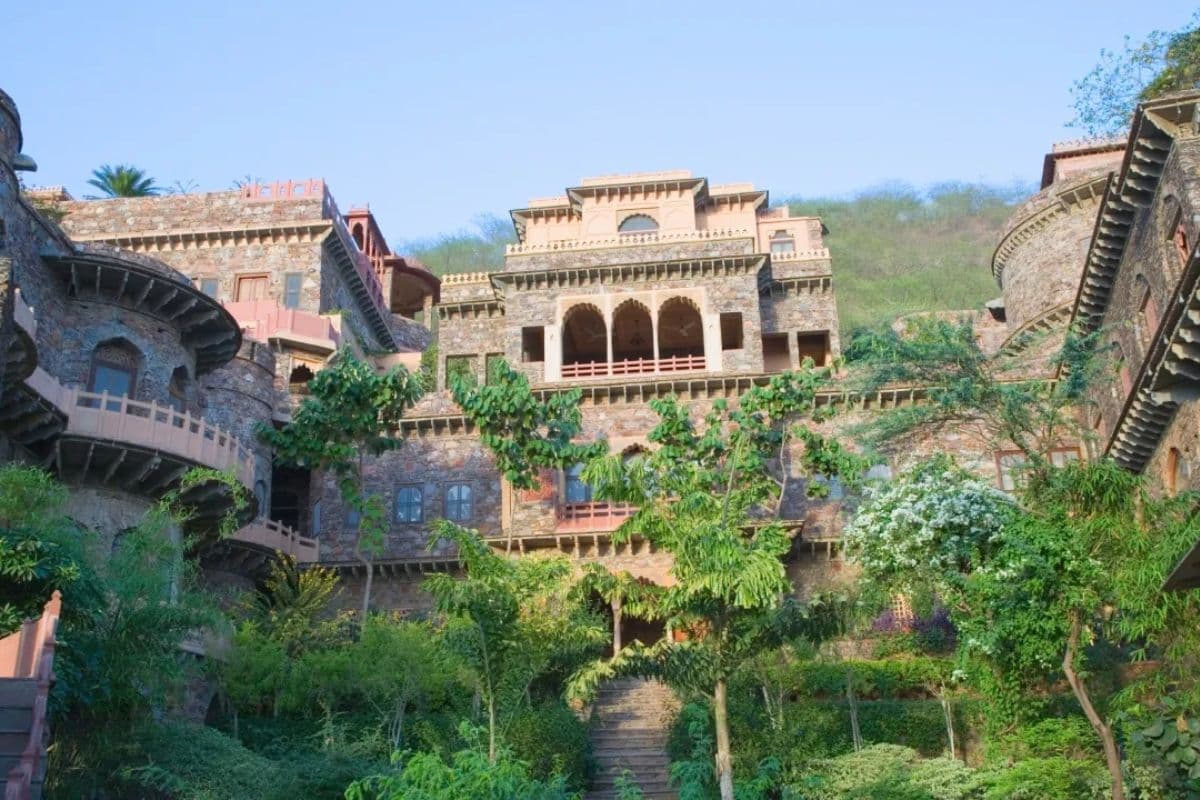 Neemrana Palace