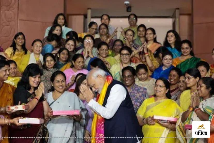 women in sansad with pm modi