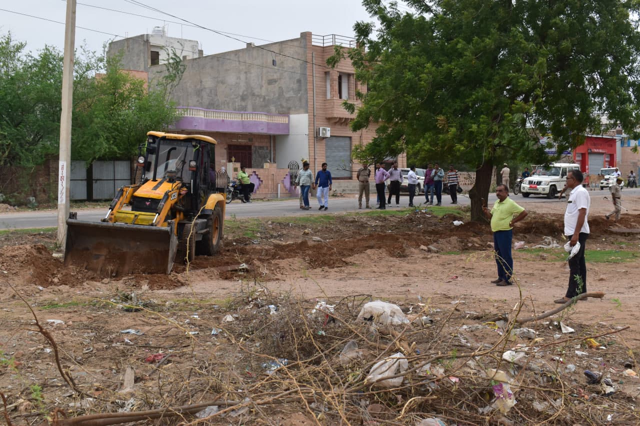 Two hours of action... 27 bighas of land worth Rs 500 crore free from encroachment