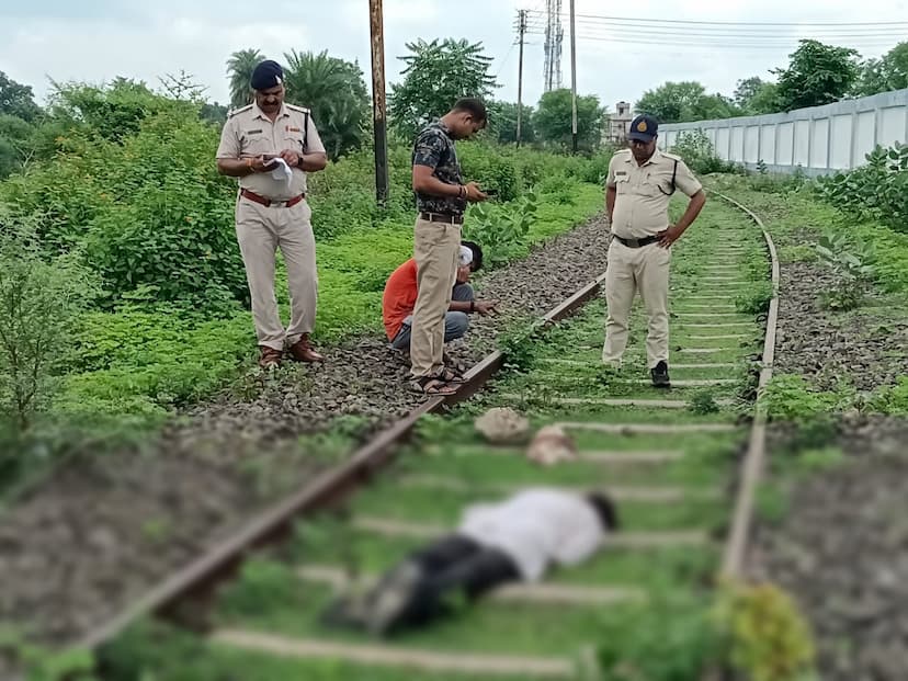 Dead body of a person working in Indore found in Bina