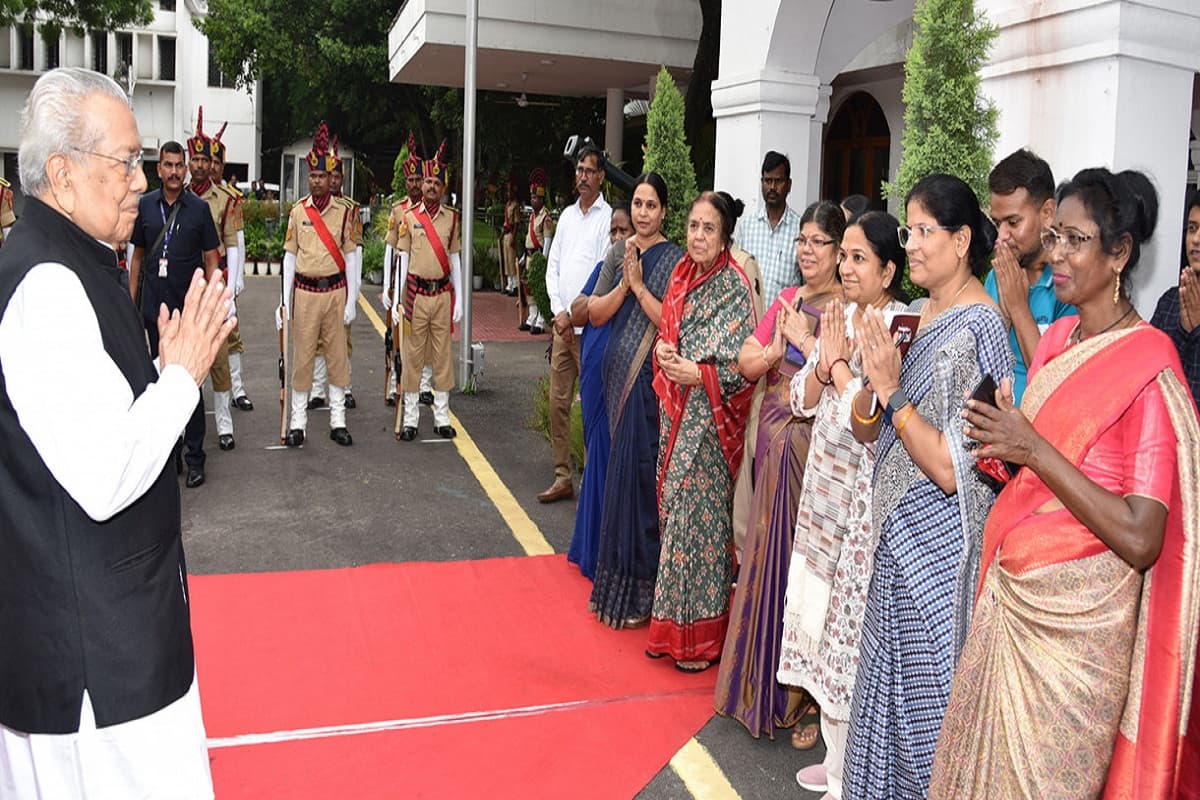 Farewell given to Governor of Chhattisgarh