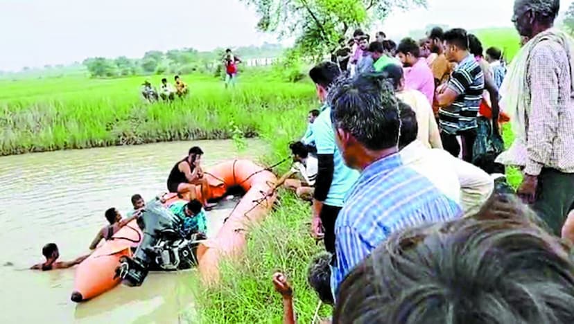 पानी से भरी खदान में मिला महिला का शव,