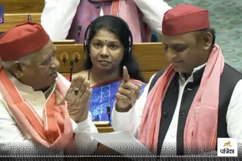Akhilesh Yadav in Parliament: संसद में दहाड़ते रहे अखिलेश यादव, हाथ जोड़े खड़े रहे अयोध्या के सांसद अवधेश प्रसाद