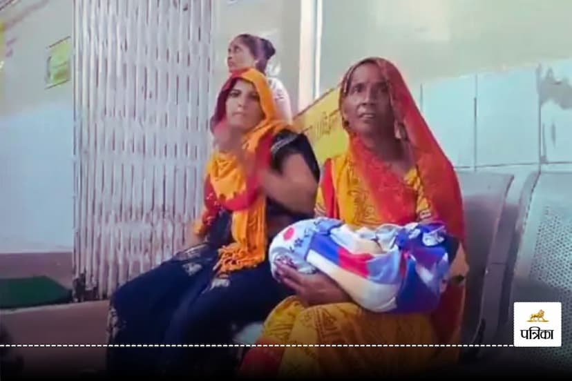 woman gave birth to 4 children all died due to negligence ambulance, Jalaun News: महिला ने 4 बच्चों को दिया जन्म, एंबुलेंस की लापरवाही से सभी की मौत!