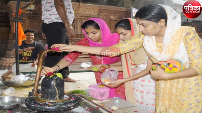 Watch Video : सावन के पहले सोमवार पर ​यहां शिवभक्तों ने दिखाया ऐसा उत्साह, महादेव को रिझाया