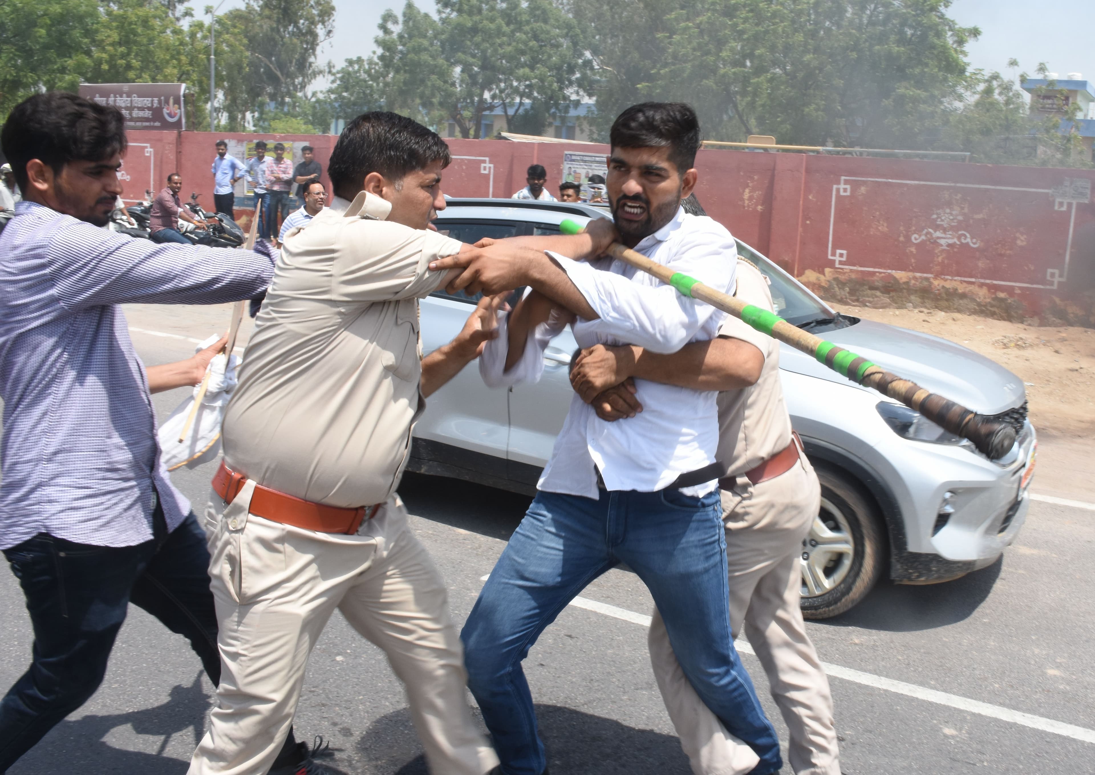 Continuous clashes between workers and police