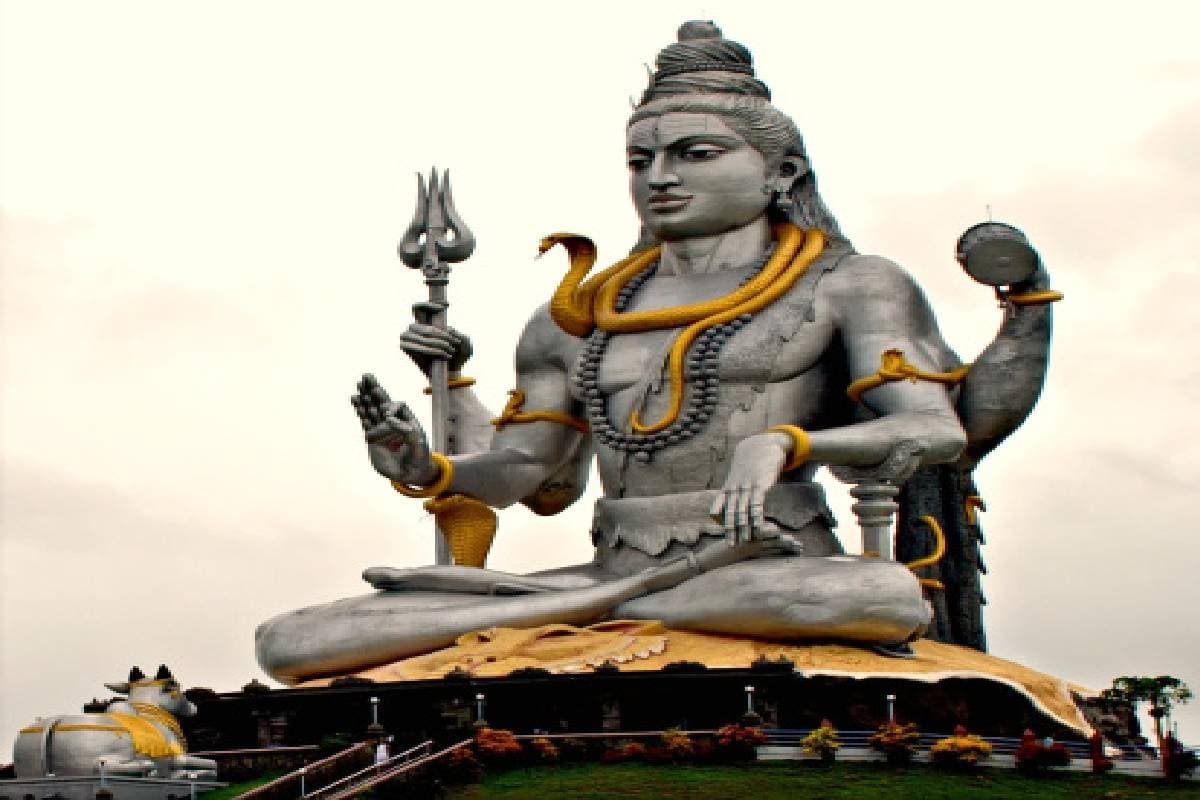 rudra Sawan 2024 Puja Shiv Nam Jap labh 5 amazing qualities of Lord Shiva nam arth gun chanting names mantra divine power comes says Shiva Sahasranama Stotram