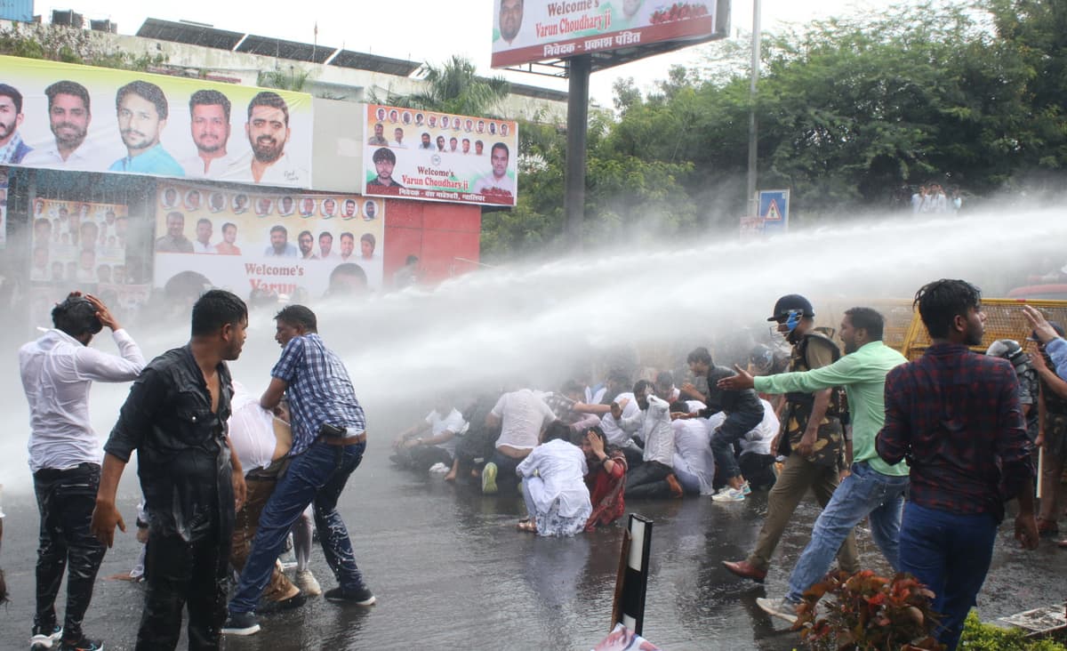 NSUI studensts 