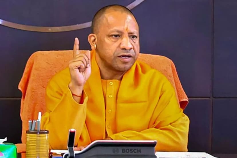 CM Yogi Good Decision: यूपी में बदले जाएंगे ये दो नियम, योगी सरकार ने परिवारों की 'दरार' रोकने के लिए लिया अहम फैसला