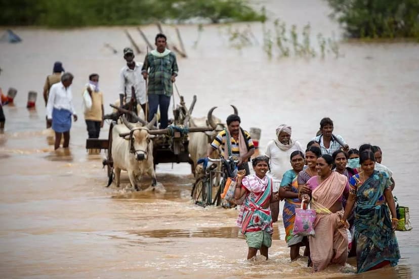 Flood Warning: आगरा में खाली कराए जाएंगे 38 गांव, चेतावनी स्तर के पास पहुंची चंबल नदी, बारिश बनेगी ‘काल'