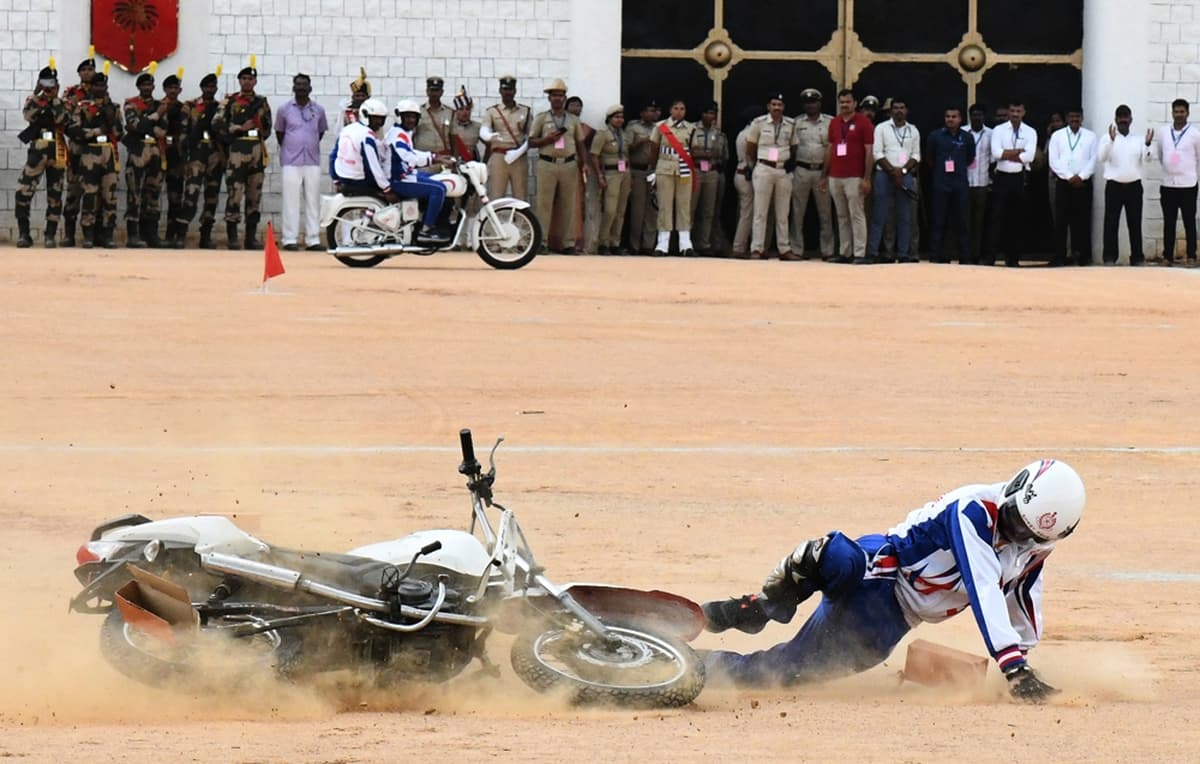 Indian army Motorcycle display team Tornadoe