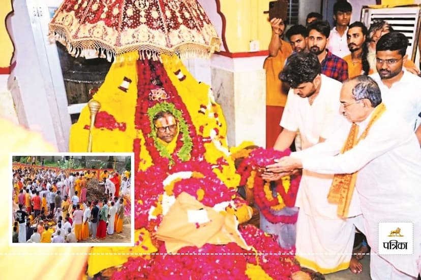 Rajasthan Sikar Raiwasa Peethadheeshwar Raghavacharya Last Rites were Performed Hundreds People Attended Rajendra Das Devacharya Now New Peethadheeshwar