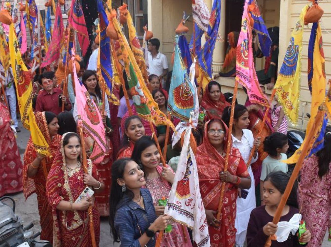 Khatu Shyam's Nishan Yatra started from Banshiwala, pleased Baba with bhajans