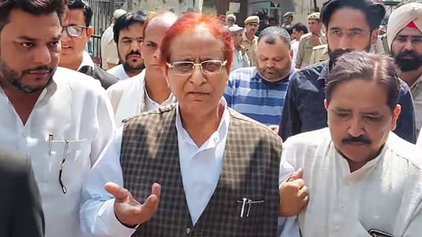 Azam Khan asked for time from court to pay fine of Rs 10 thousand