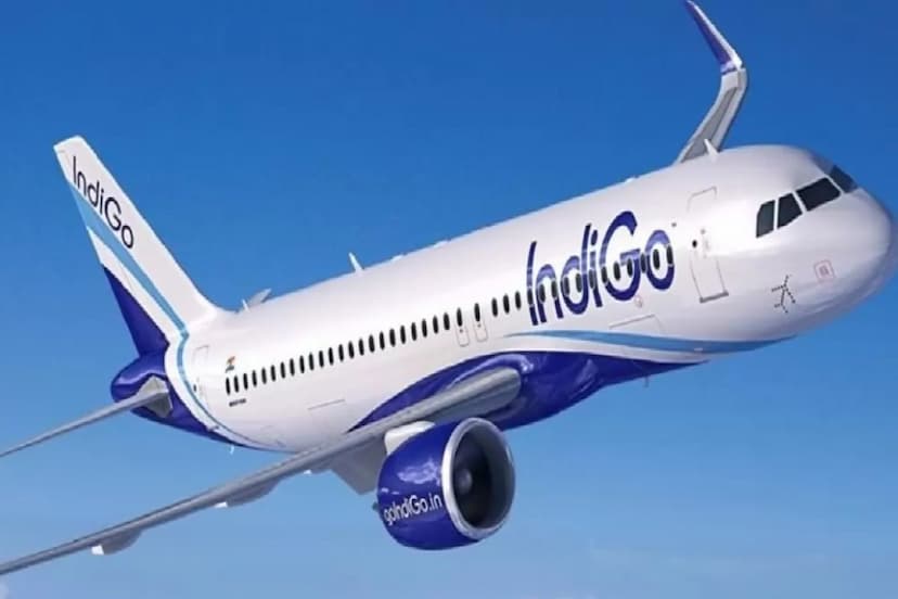 Indigo Flight AC Failed: फ्लाइट में यात्रियों का बीपी लो होने से मचा हड़कंप, तीन महिलाओं की बिगड़ी हालत, सामने आया ये कारण