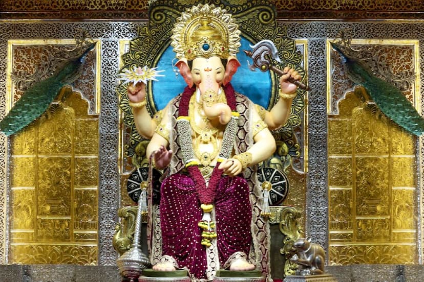 Lalbaugcha Raja Darshan