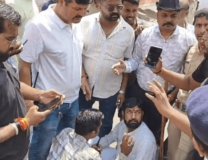 Stones thrown at Balaji temple at Nehru bus stand from Eid procession in Mandsaur