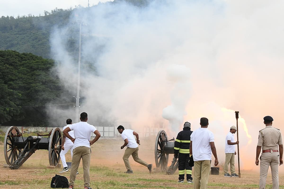 canon shots fired in the presence of Dasara elephants