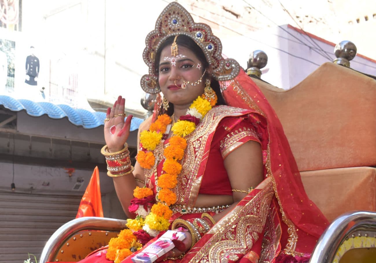 The procession of Maharaja Agrasen was decorated with tableaux.