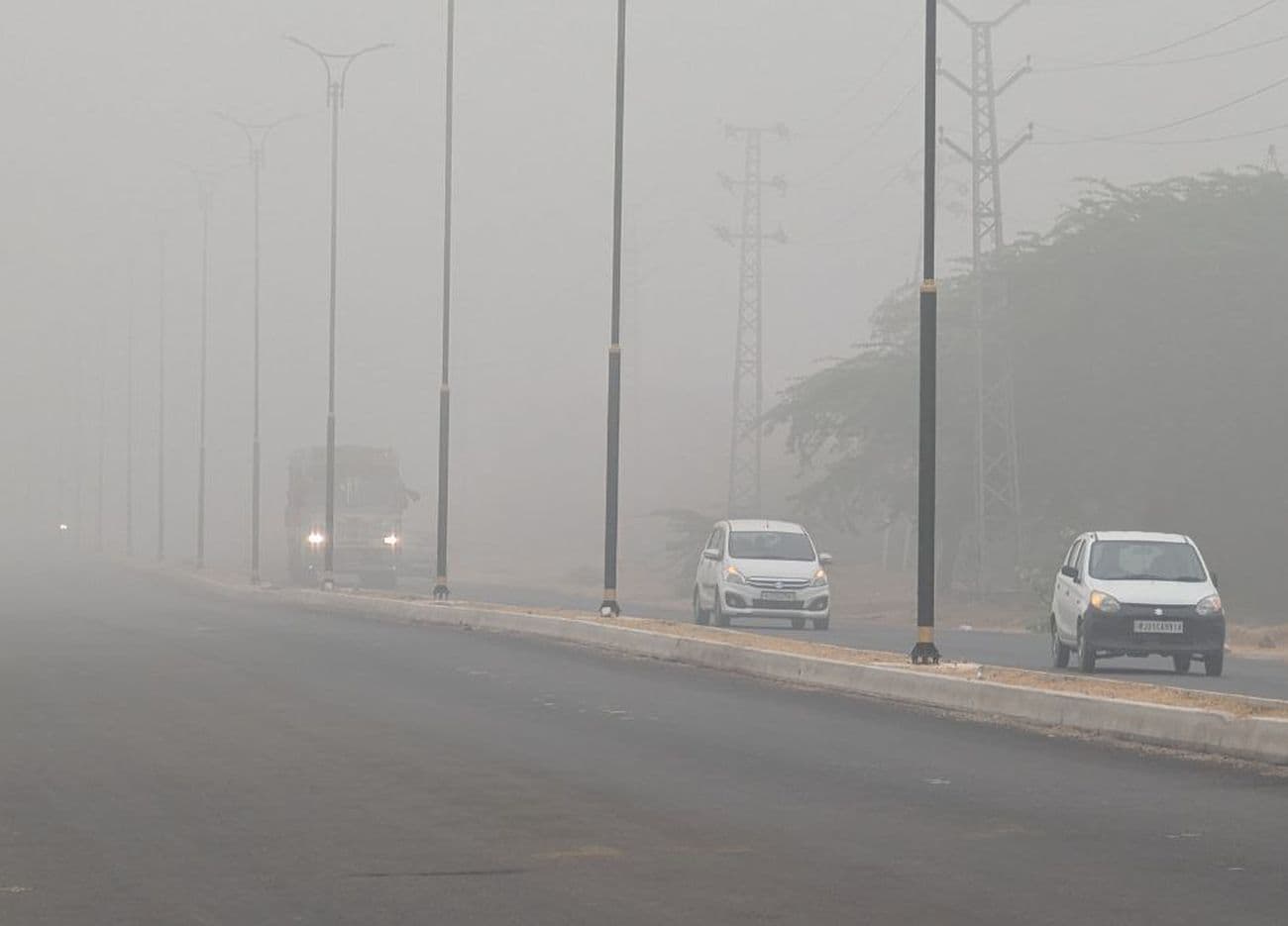 Changed weather: First fog of winter in Nagaur