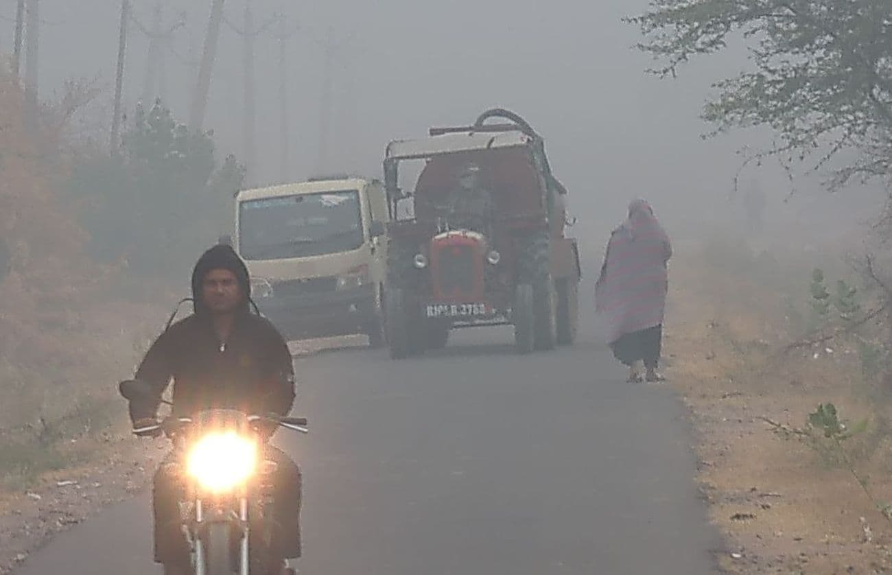 Changed weather: First fog of winter in Nagaur