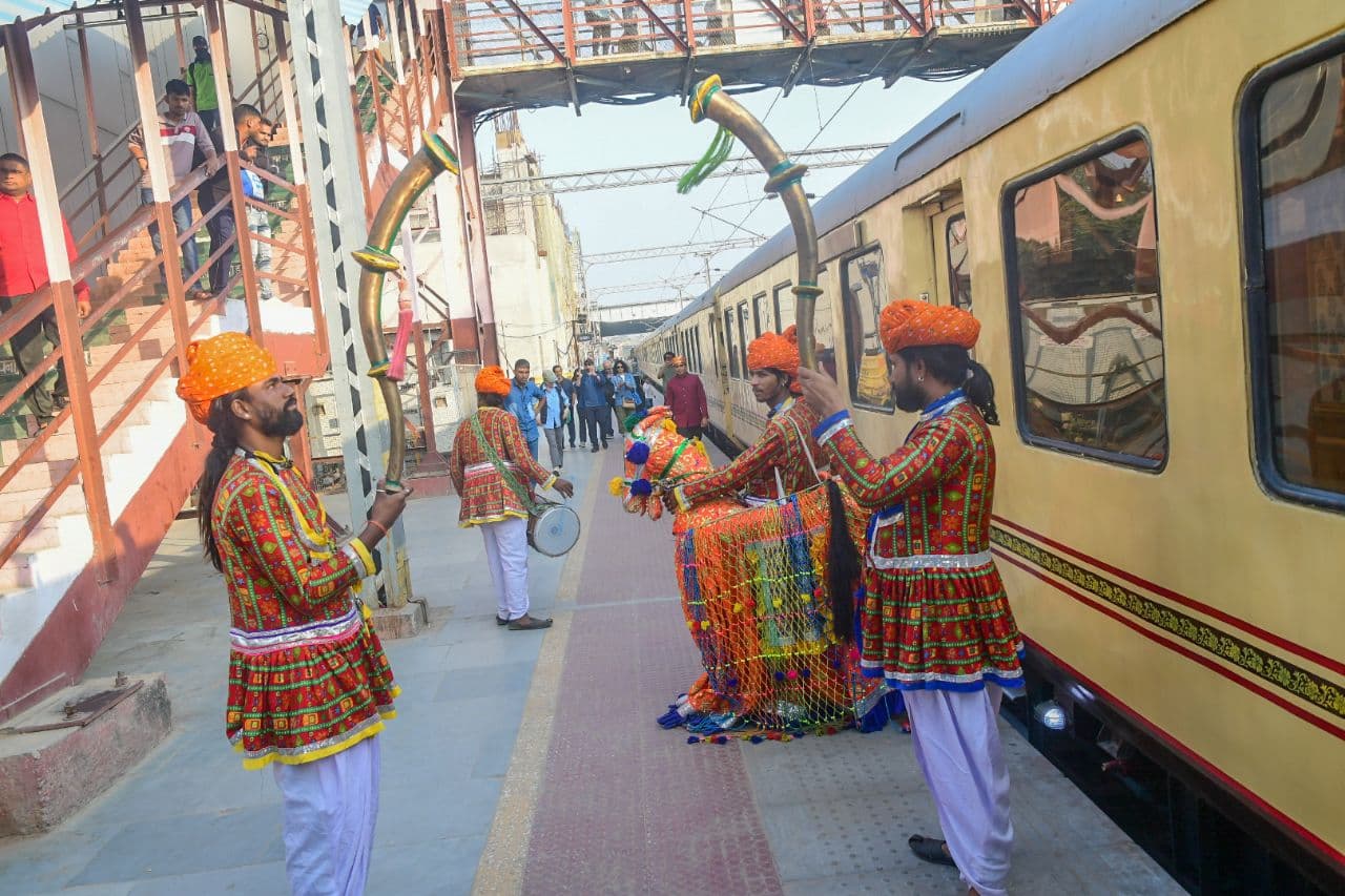 Palace on wheels in jaipur