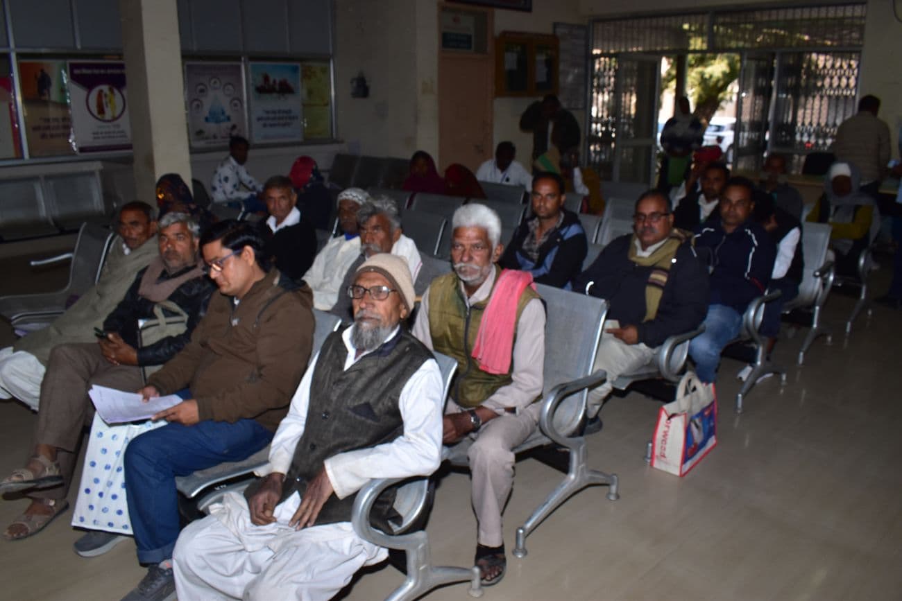 Collector heard problems in district level public hearing, gave instructions for quick solution