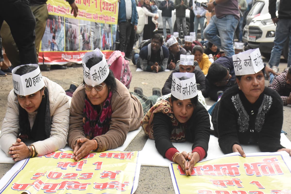 Waiting teacher Protest
