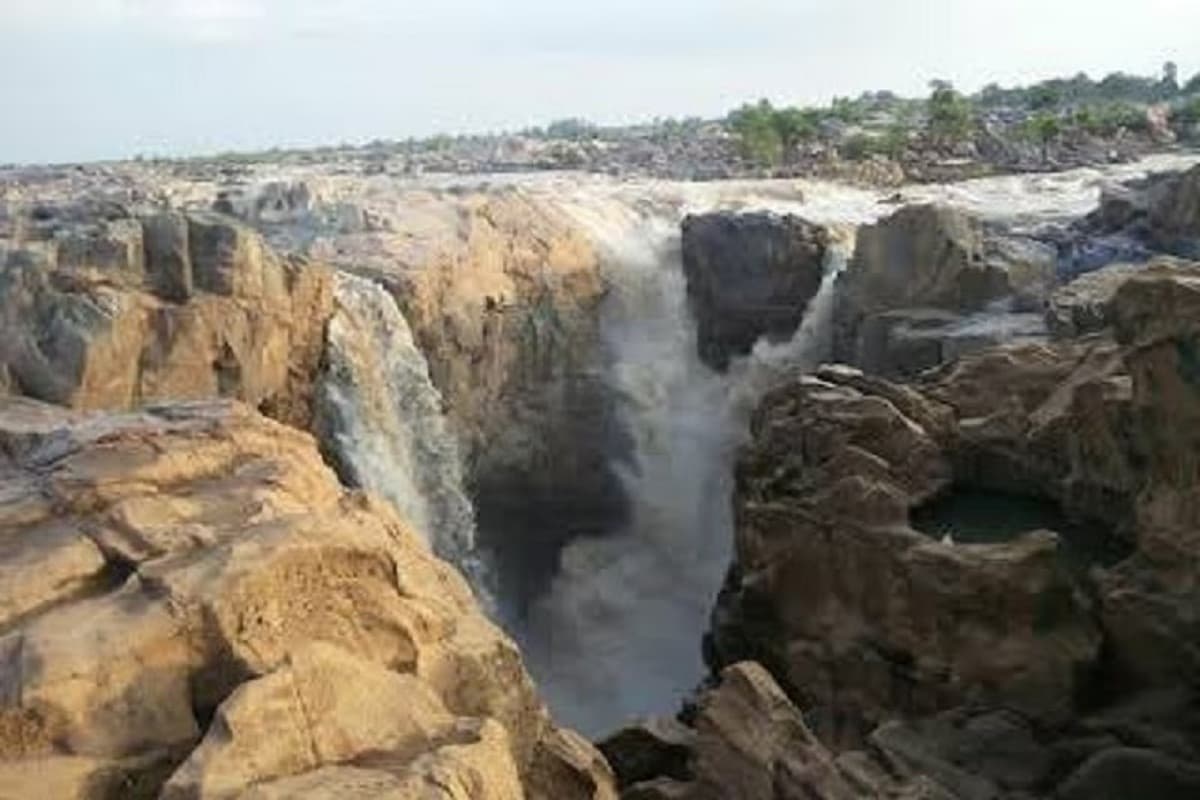 Rakasganda Waterfall